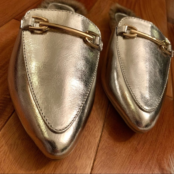 NEW Qupid Fur Silver Metallic Pointed Mules Loafers Flats - Picture 11 of 11